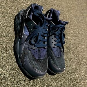 Nike Huarache/Men’s 8.5 or Women’s 10